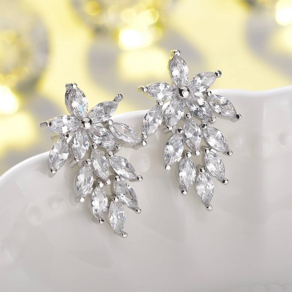 Flower Crystal Earrings - Picture 3 of 3